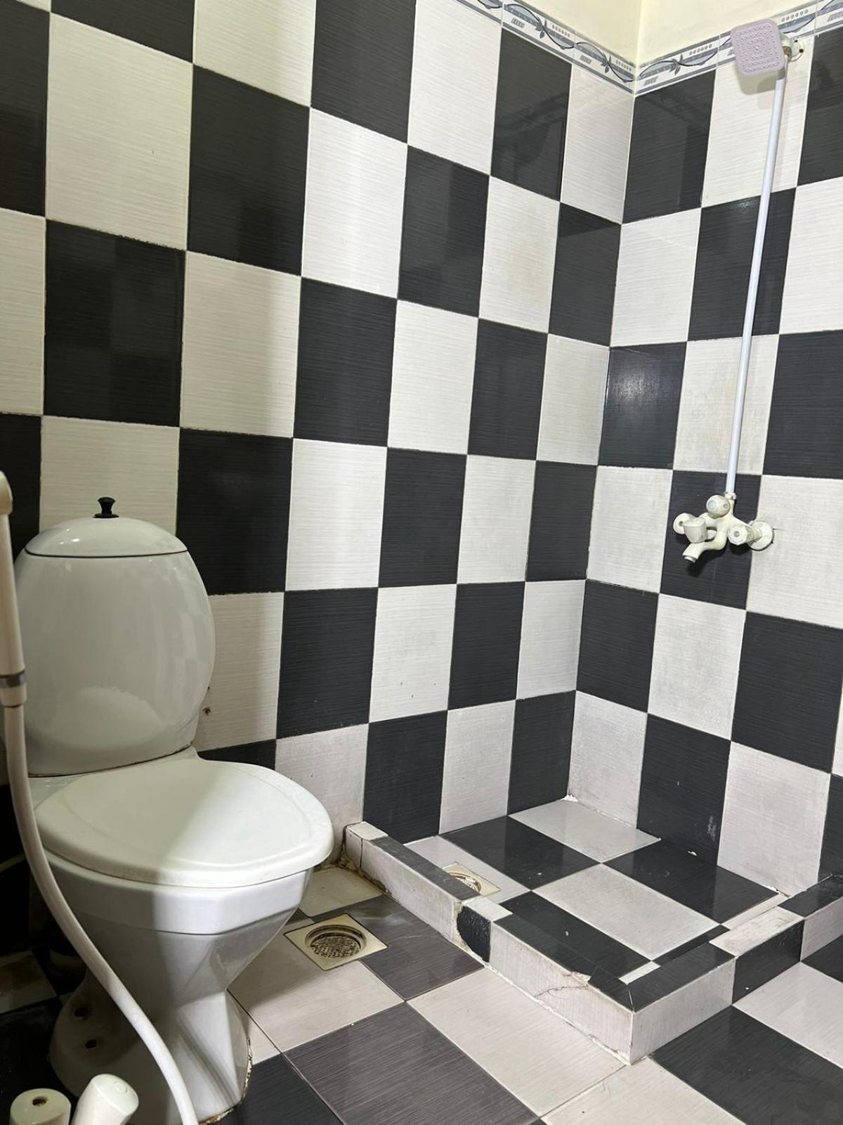 Hotel Tourist Inn لاهور المظهر الخارجي الصورة